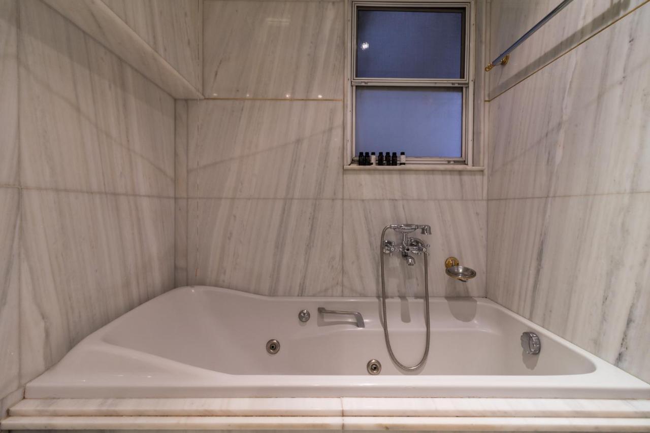 Deco Marble Apt With Acropolis View Athen Exterior foto